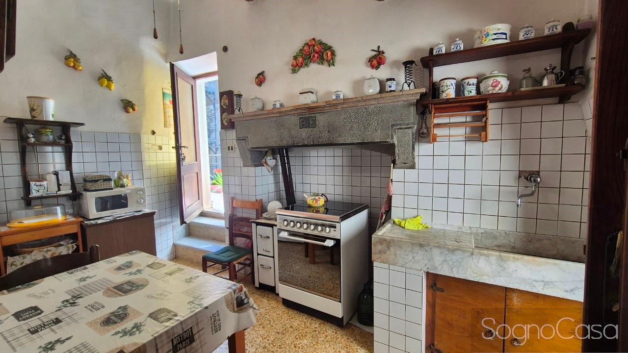 Casa indipendente in Borgo di Mezzo, Magliano in Toscana