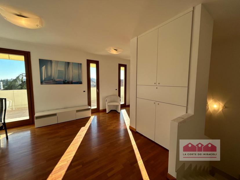 Trilocale in Viale del Brotton, Vicenza
