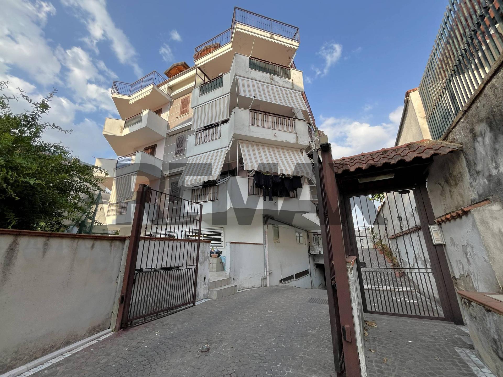 Trilocale, Giugliano in Campania