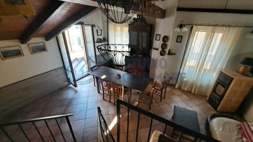 Villa a schiera in Piazza Roma, Molini di Triora — foto 3 di 5