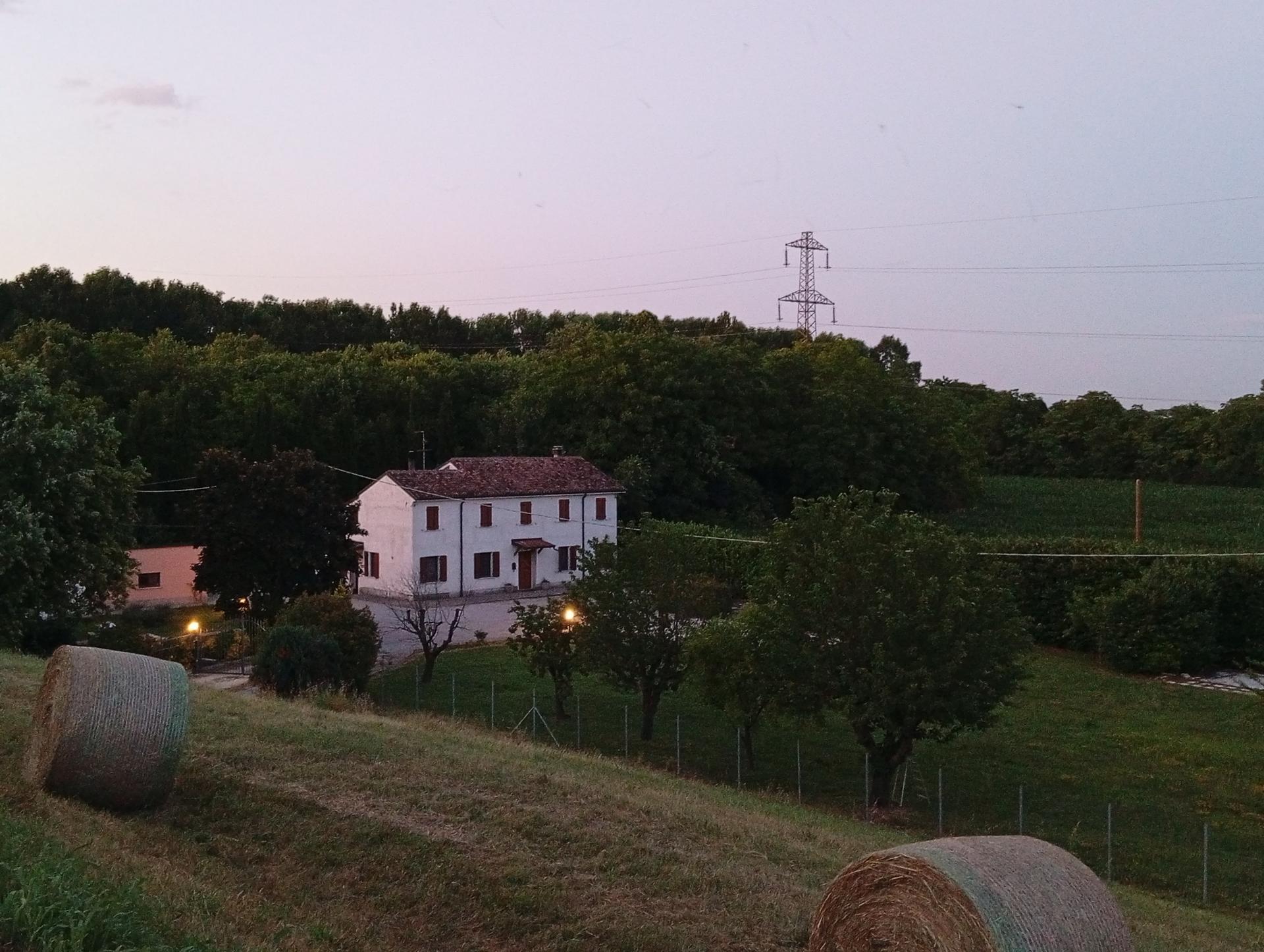 Casa indipendente in Strada Formigosa, Mantova