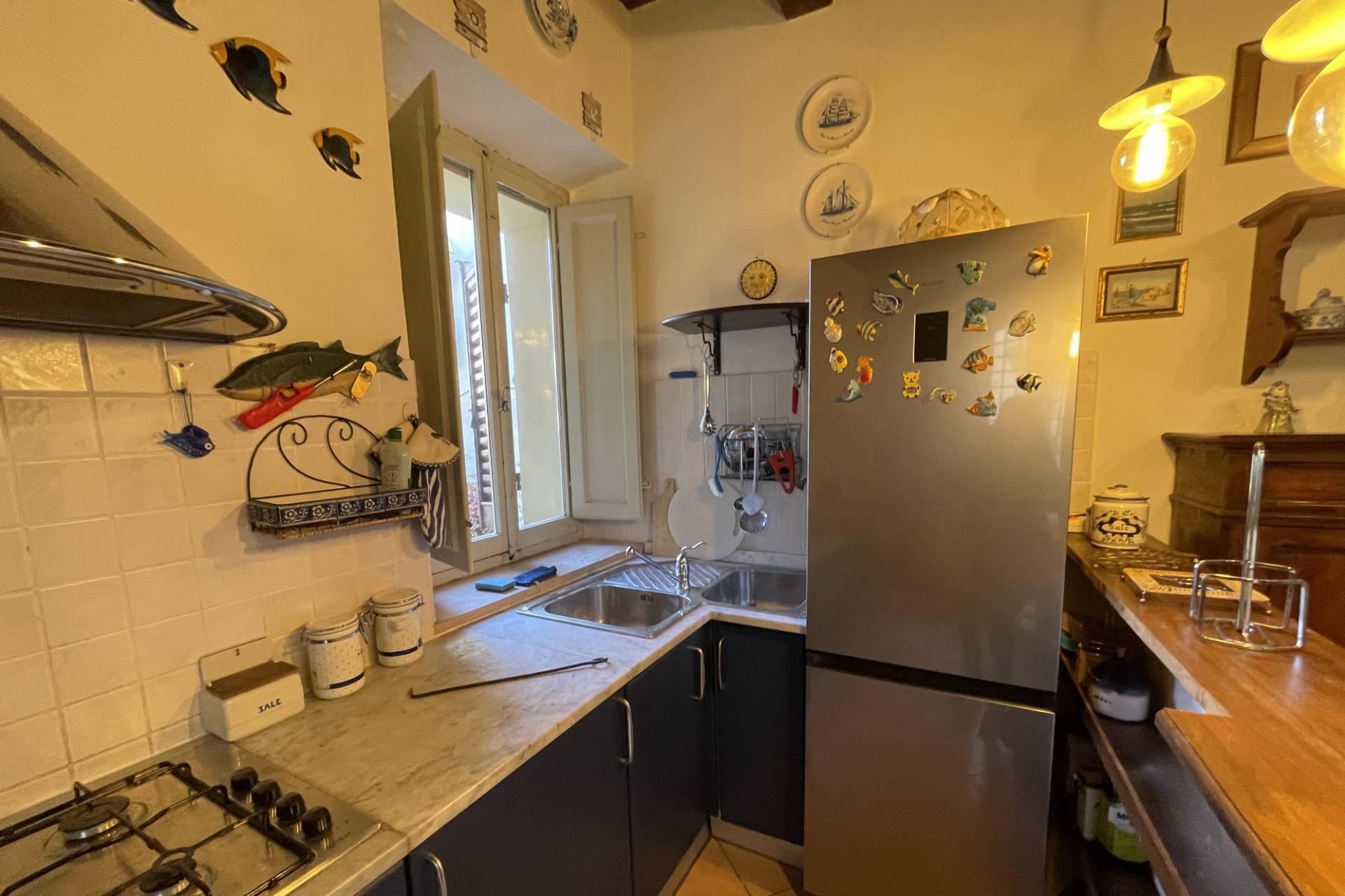 Trilocale in Via Perfetti Sn, Pesaro