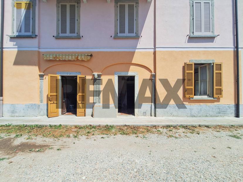 Bilocale in Via Saltrio 9, Viggiù — foto 5 di 5