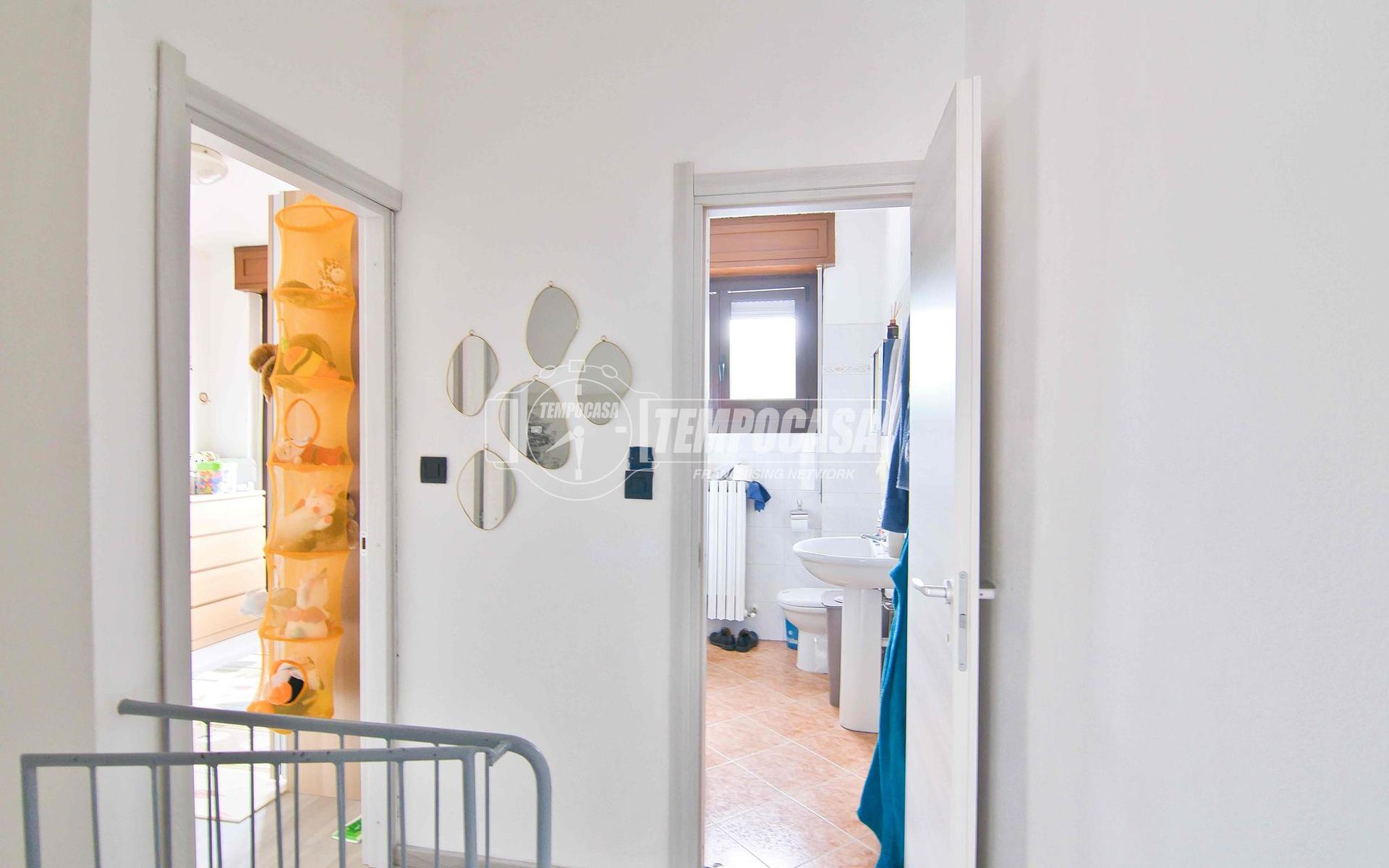 Villa a schiera, Trecate