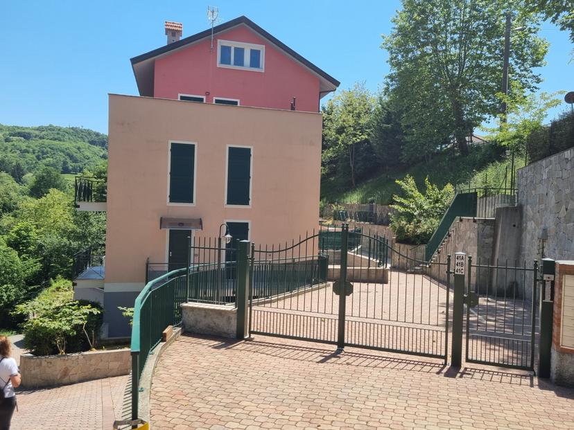 Villa a schiera in Via Mario Costa 41c, Torriglia — foto 3 di 5