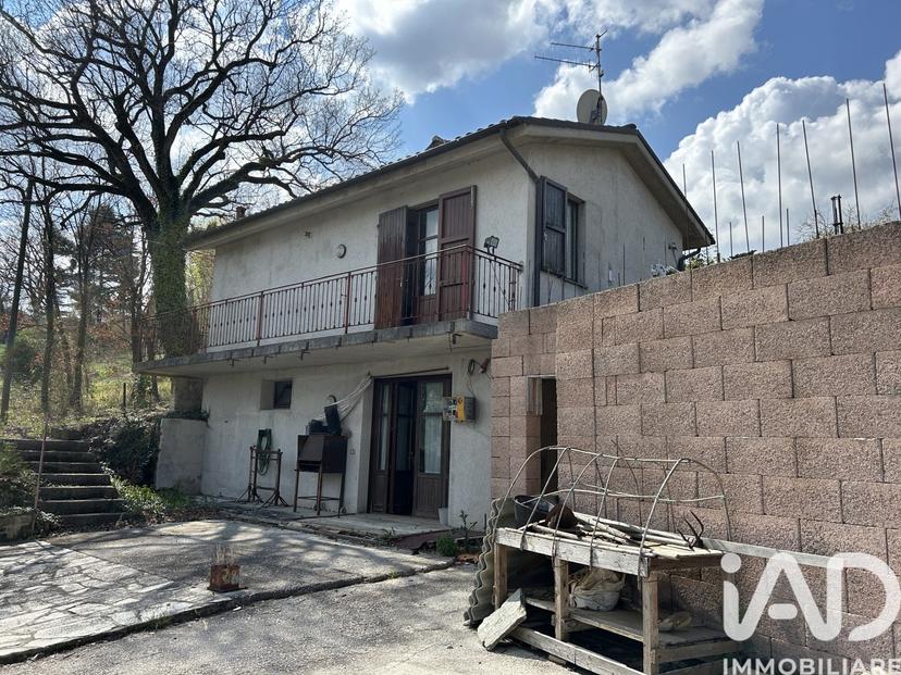 Casa indipendente in Via Contrada Vaglie, Tolentino — foto 4 di 5