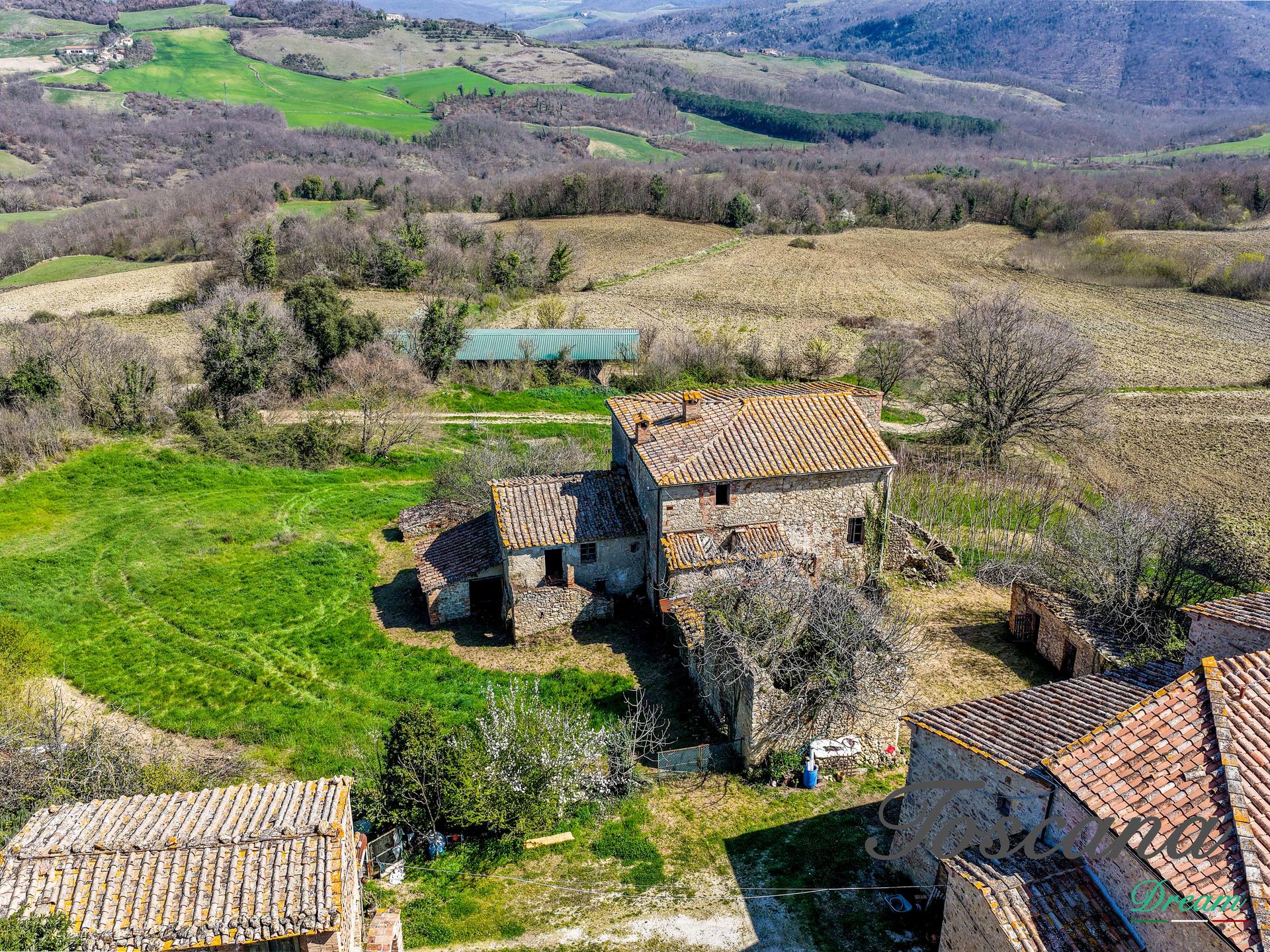 Rustico in Località Paganina  Snc, Castelnuovo di Val di Cecina