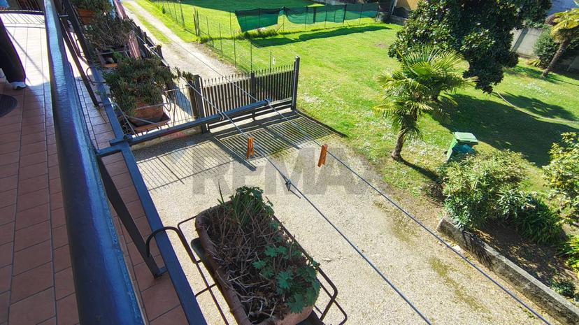 Trilocale in Via Hermada 31 71, Desio