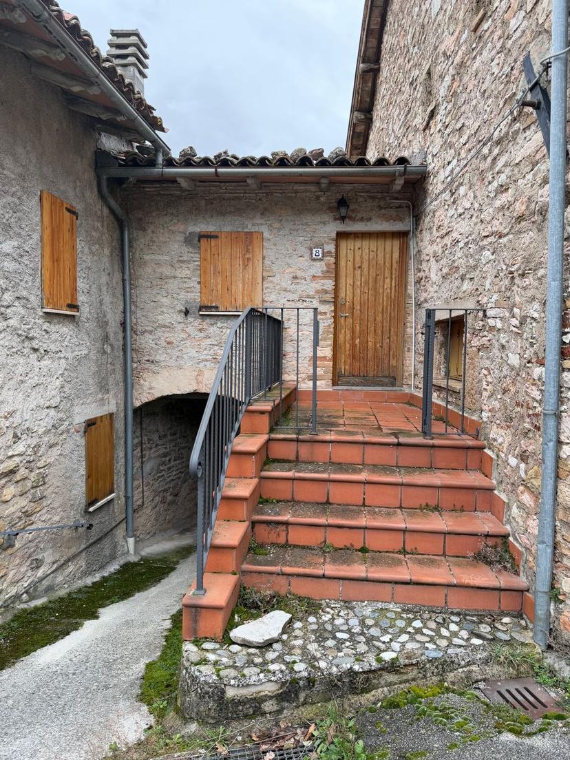 Casa indipendente in Piè di Vescia 8, Fiastra — foto 3 di 5