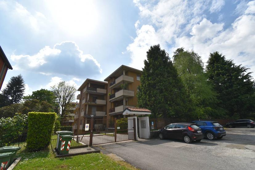 Trilocale in Alcide De Gasperi 5, Bernareggio — foto 3 di 5