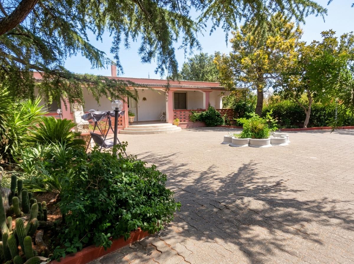 Villa in Via Cellamare Case Sparse 1, Casamassima