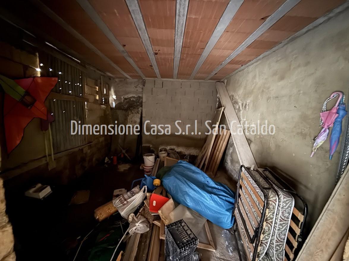 Casa indipendente in Via Sberna 45-49, San Cataldo