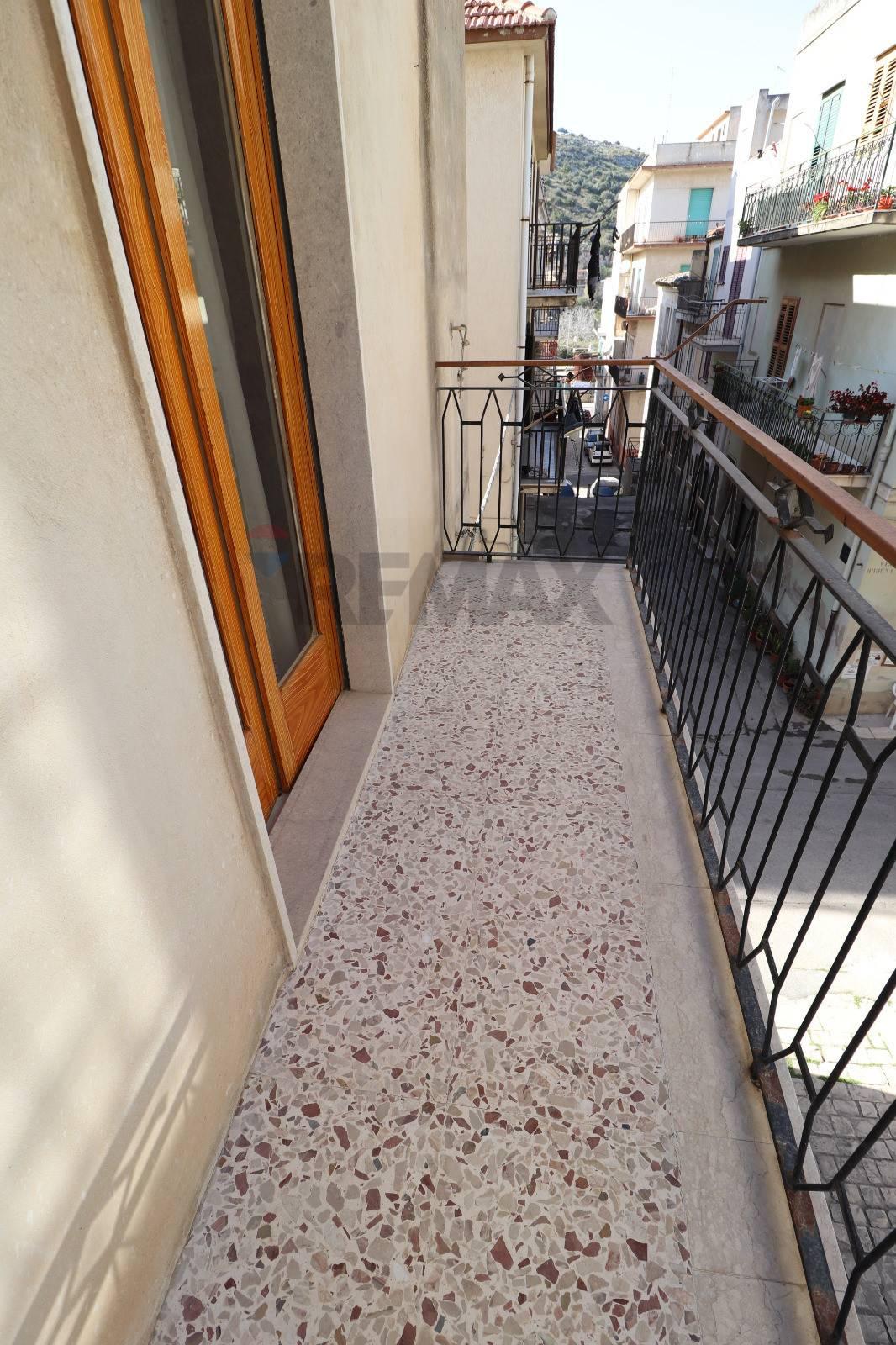 Casa indipendente in Via Rapisardi 7, Scicli