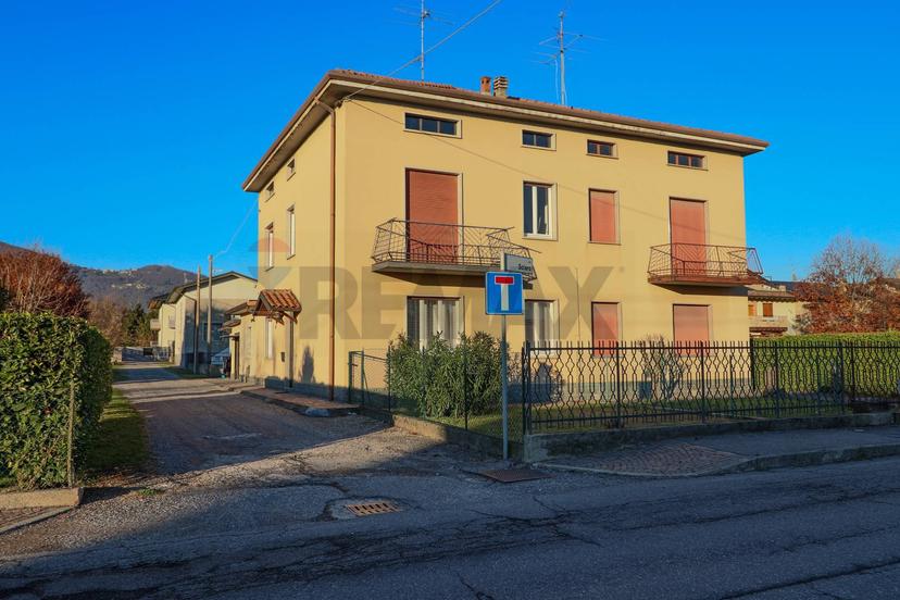 Villa in Via Solaro 2, Brembate di Sopra — foto 3 di 5