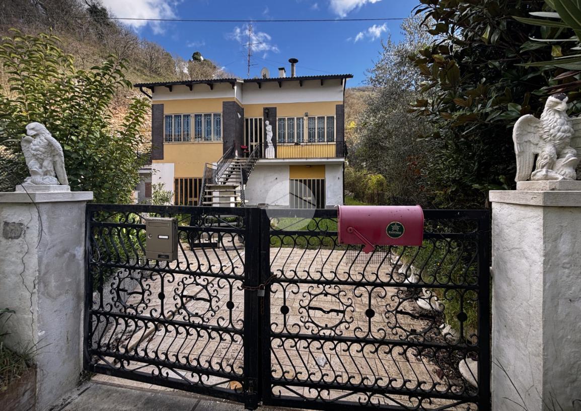 Villa in Via Sant'Antonio 5, Fossombrone