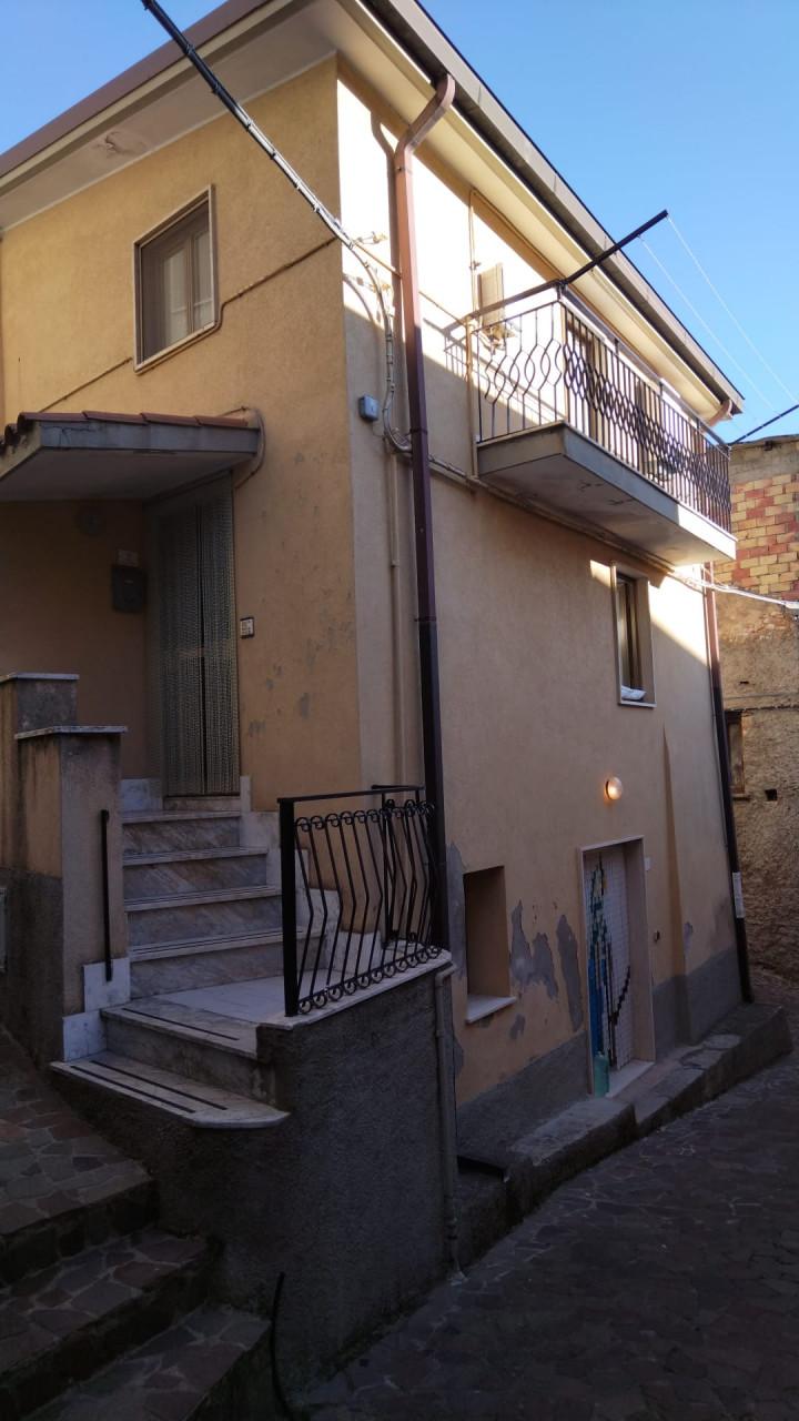 Casa indipendente in Via Cavour, Davoli — foto 3 di 5
