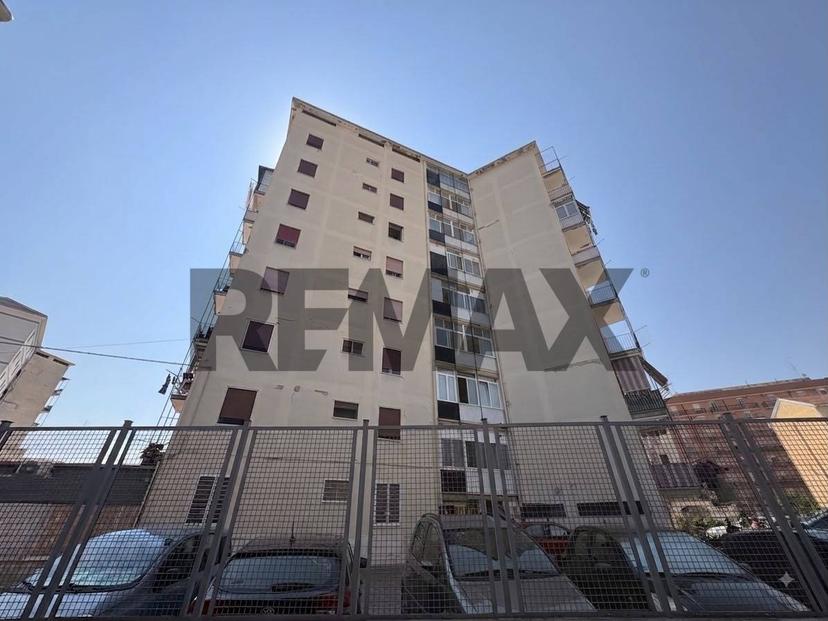 Trilocale in Via Novara 8, Bari