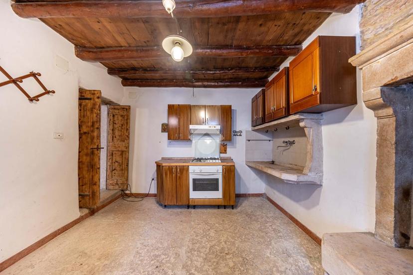 Rustico in Via Costa di Cerna, Sant'Anna d'Alfaedo — foto 4 di 5