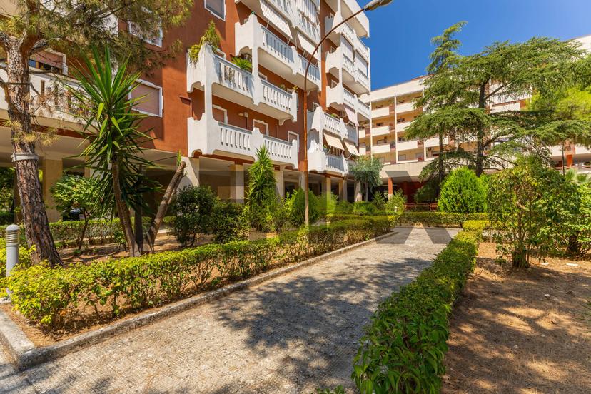 Quadrilocale in Via Don Guanella 6, Bari