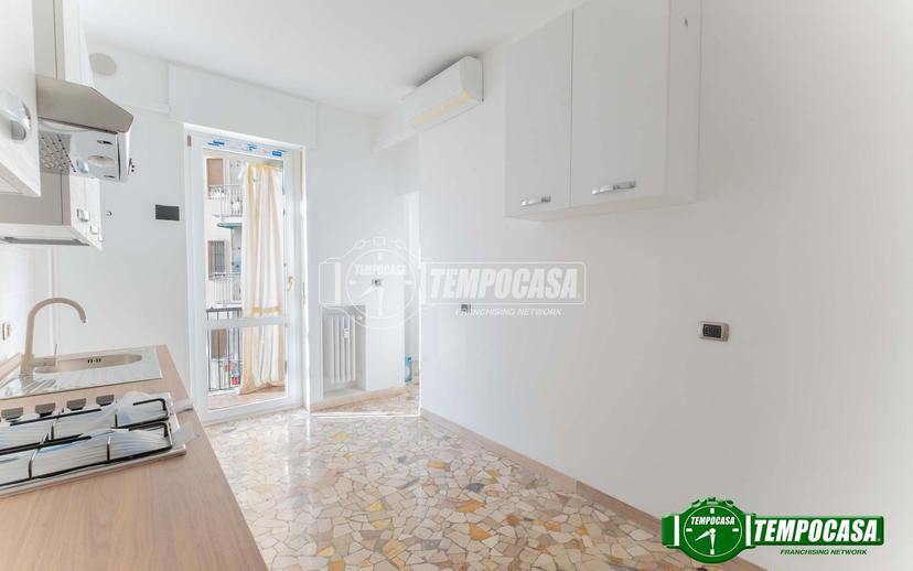 Trilocale in Via Pisanello 4, Milano