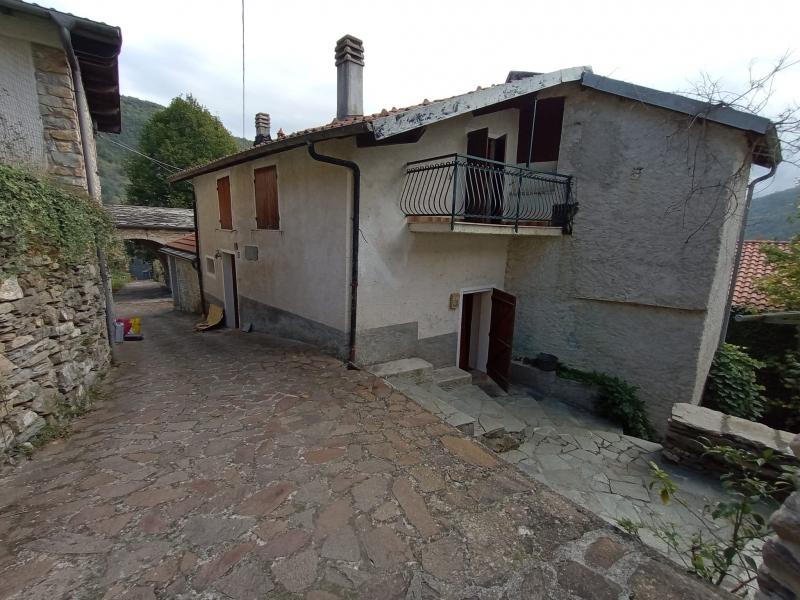 Casa indipendente in Via Cavour 93, Rezzo — foto 5 di 5