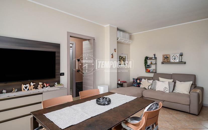Trilocale in Via Ludwig Van Beethoven, Reggio nell'Emilia