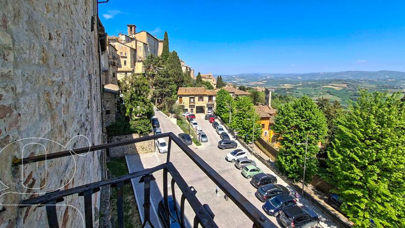 Appartamento in Piazza Marte 2, Todi — foto 2 di 5
