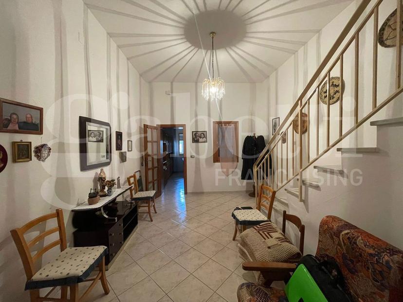 Casa indipendente in Via Giovanni XXIII  282, Santa Giusta — foto 4 di 5