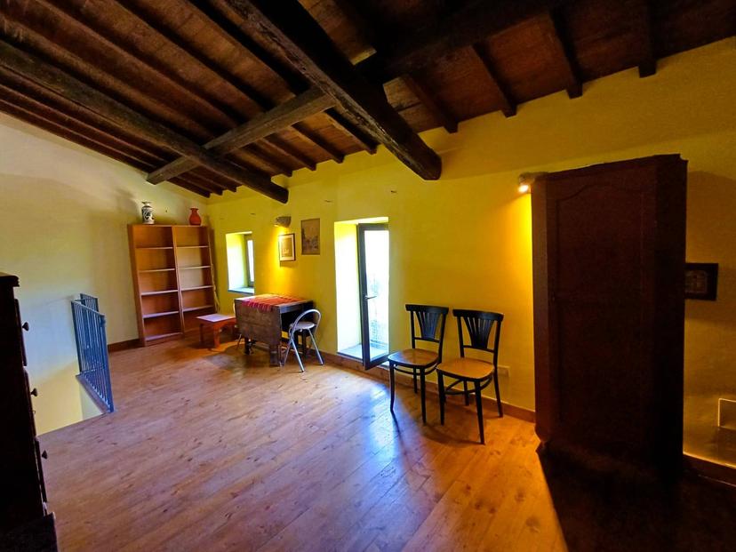 Casa indipendente in Volturno, Caprarola — foto 2 di 5