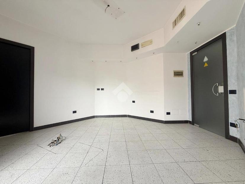 Quadrilocale in Piazza Trieste 16, Cislago — foto 3 di 5