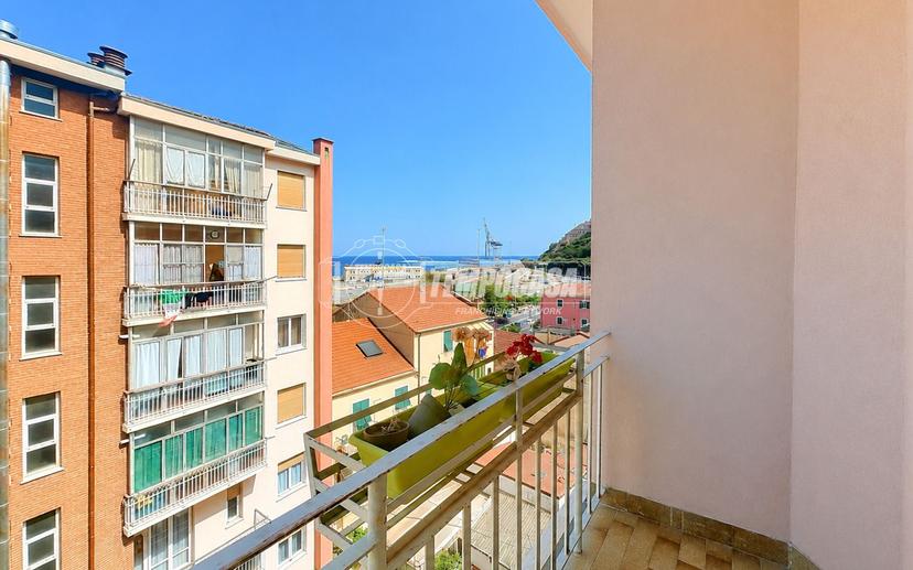 Trilocale in Via Aurelia 384, Vado Ligure — foto 2 di 5
