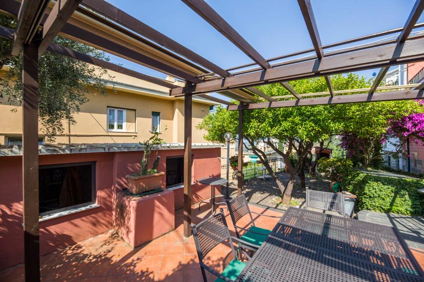 Villa bifamiliare in Via Erze 2, Genova