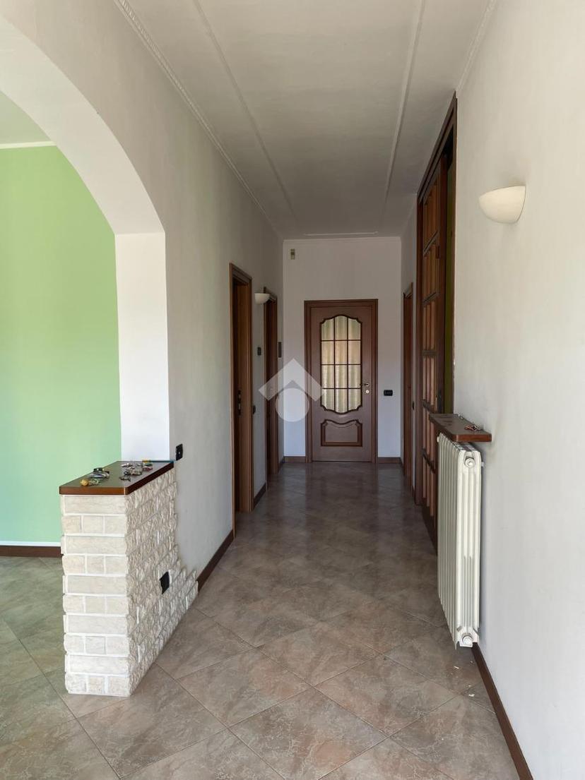 Trilocale in Via Cesare Battisti, Cardano al Campo — foto 5 di 5