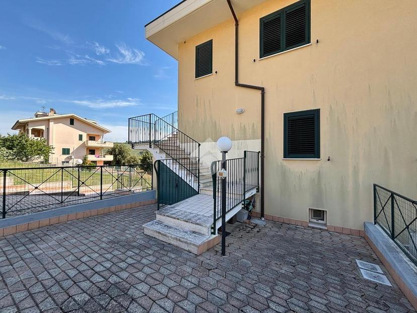 Casa indipendente in Via C. Monteverdi 15, Pineto — foto 3 di 5