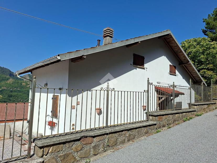 Casa indipendente in Frazione Noceto 34, Vobbia — foto 4 di 5