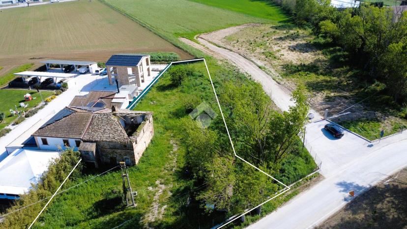 Casa indipendente in Contrada Piane di Chienti 35, Civitanova Marche — foto 2 di 5
