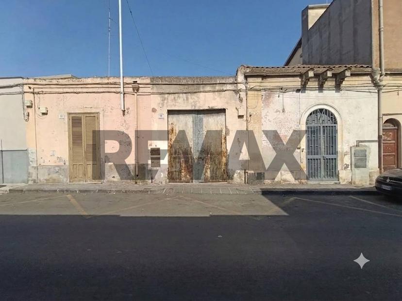 Casa indipendente in Via del Bosco 348-350, Catania