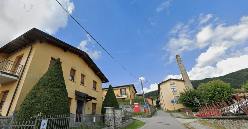 Trilocale in Via Antonio Stanga, Erba — foto 3 di 5