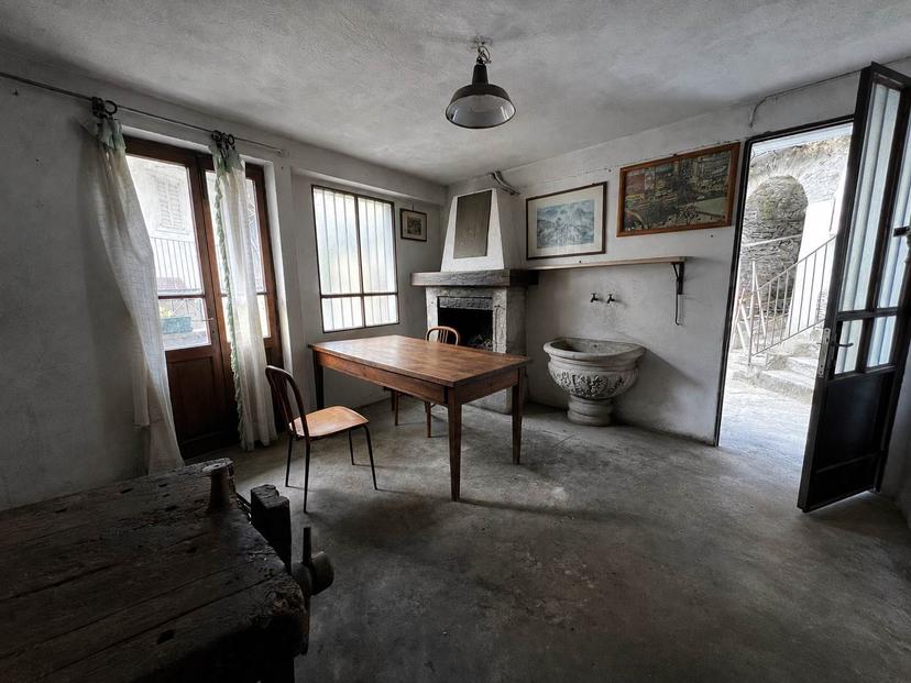Casa indipendente in Via Verazzi, Caprezzo — foto 5 di 5