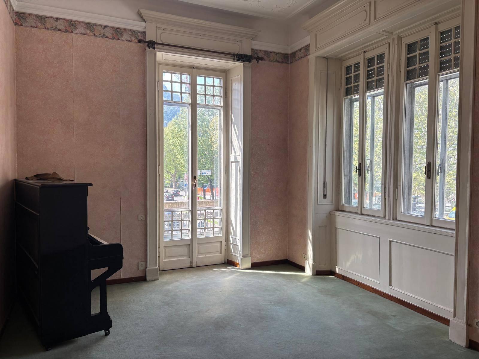 Casa indipendente in Viale Costituzione 35, Lecco