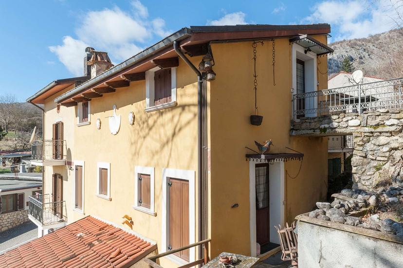 Trilocale in Rione Fontana Vecchia 27 , Scontrone — foto 5 di 5