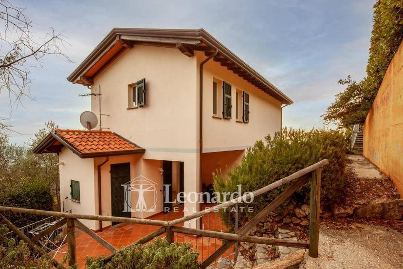 Villa in Via Capezzano Monte Snc, Pietrasanta