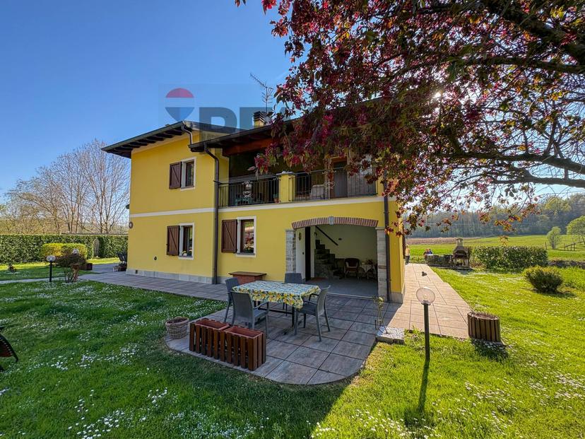 Appartamento in Via Bevera 5, Viggiù — foto 3 di 5