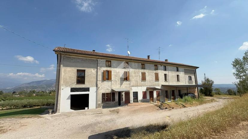Villa in Localita ' Gatto, Bussolengo — foto 3 di 5