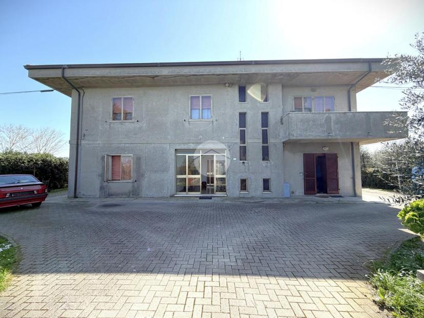Villa in Via Mario Sironi 7, Fano