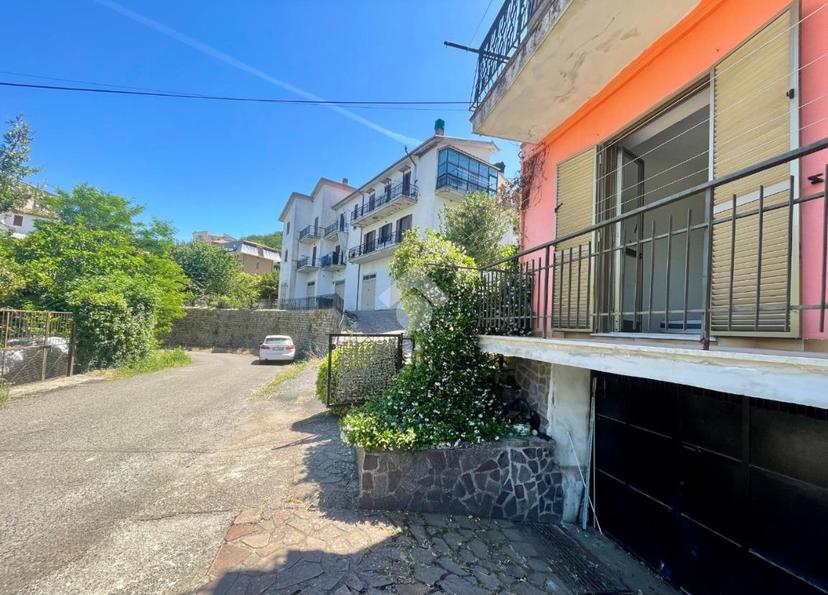 Villa a schiera in Via dell'Eschio 50, Valentano — foto 4 di 5