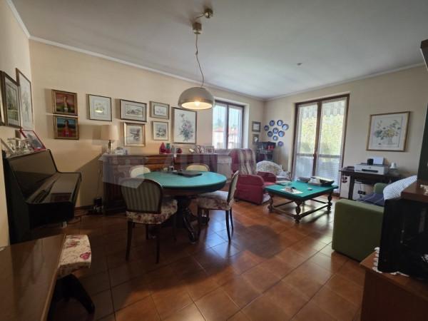 Appartamento in Via Montello, Malnate — foto 3 di 5
