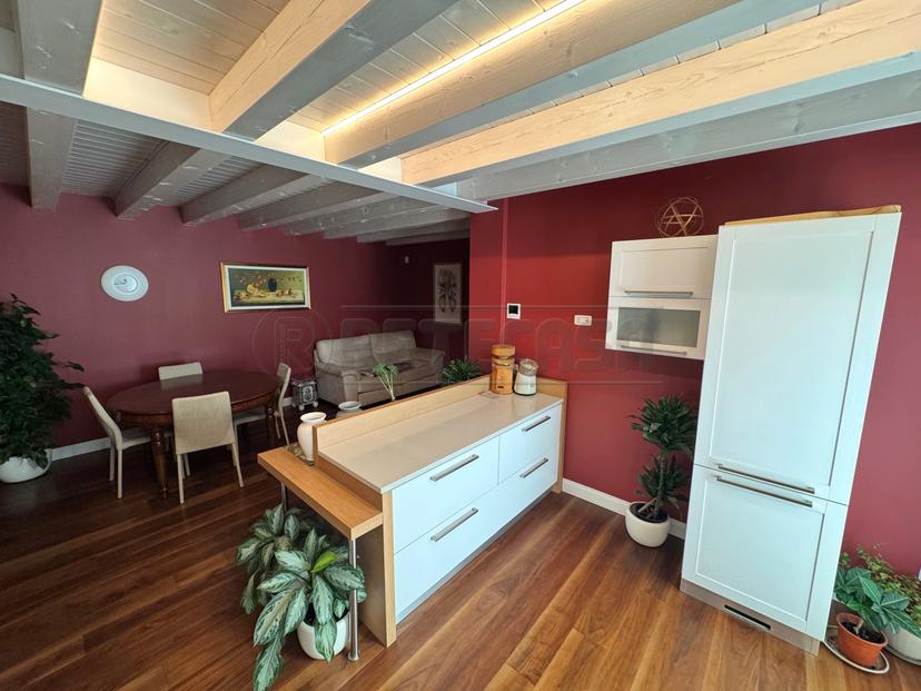Appartamento in Piazza Matteotti, Sandrigo — foto 2 di 5