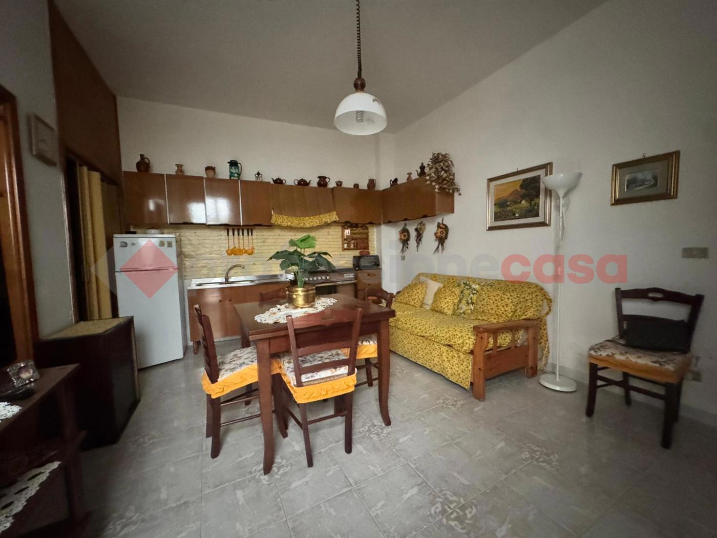 Quadrilocale in Via Capece 40, Leporano