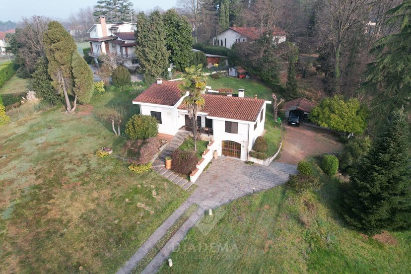 Villa unifamiliare in Via Besnate 2, Jerago con Orago — foto 4 di 5